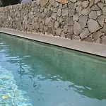 Cabana White Boutique Hotel & Suites