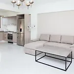 Modern Apt In Heart Of Paleo Faliro!