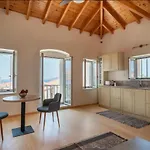 Neapolis Oasis -- Upper House