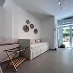 Flisvos Beach Studio
