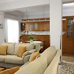 Efi'S Apartment