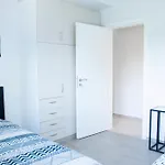 Sea Side Retreat 2 Bed Apartment
