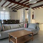 3 Bedroom Sea View House In The Center Of Tinos