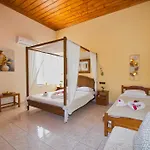 Naftilos Guest House