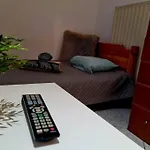 Apartment With Two Bedrooms And Free Parking