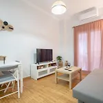 Rokos Place 3 Person Apartment