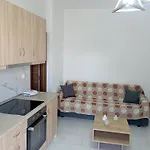 Akrogiali Rooms & Studios