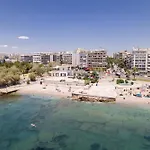 Luxury Seaside Apartment Next To Starbucks Opossite The Beach Park Of Flisvos