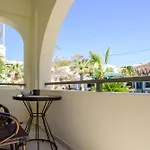 Zephyros Hotel