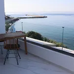 Paris-Irini Studios And Apartments