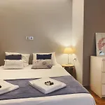 Cozy Newly Renovated 1 Bedroom Apartment In The Heart Of Athens