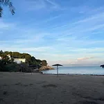 Marikes Beach Apartment