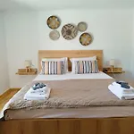 Trikeri Cottage