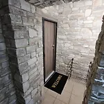 Anesis Apartment