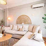 Plaka Historical Center Retreat