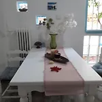 Greekhouse Aris Mado Zoe
