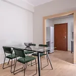 Classy 2-Bedroom Urban Apartment