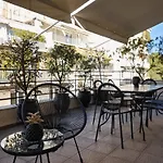 Art Deco Apt In Kolonaki