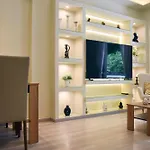 Apartment In Alimos