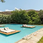 Ow Andros Suite 2,Private Whirlpool