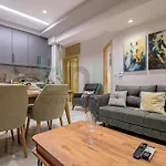 Spiridon Lux Central Apt