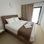 Sun'S Suites
