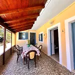 Amοopi Beach Country House