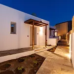 Pefki Luxury Suites