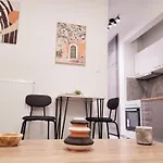 Urban Chic By Casa D'Oro
