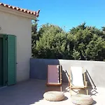 Spacious Villa With View 10 Mins Walk To The Beach