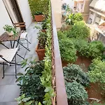 Keramikos Metro St Luxury Studio