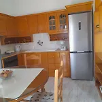 Spacious House Near The Beach