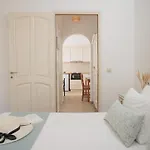 Maria'S Rooms & Studios