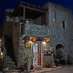 Porfyrousa Traditional Hotel