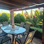 Guesthouse Petrothalassa