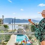 Blue Symphony Suites Apartments