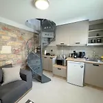 Art Gray Maisonette