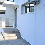 Beach Apartment Μ