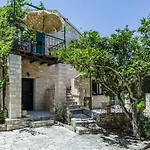 Adamantia Newly Built Apartment A5