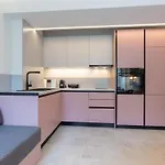 Saint Pink 54