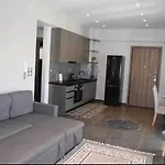 Central Cozy Apartment Patras