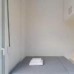 New Center Apartment Near Metro