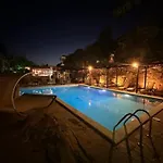 Stenakas Apartments
