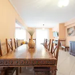 Luxury And Spacious Apt For 6 Guests