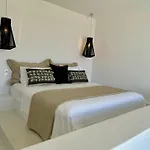 Casagreek Tinos