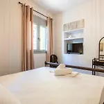 Filiatra Charming Urban Escape Your Cozy Retreat