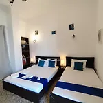 Cozy Room In Quiet Neighbourhood
