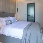 Anadeo Villas & Suites