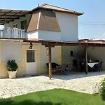 The Cottage In Paralia