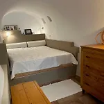Mani 'S Cave